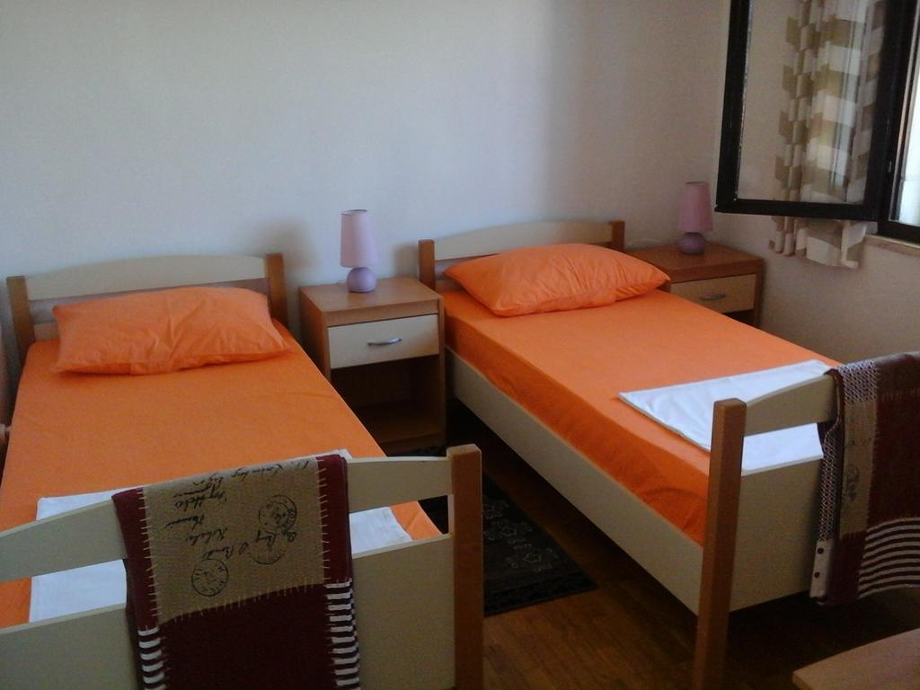Apartments Tomovic Lumbarda Luaran gambar