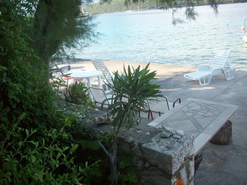 Apartments Tomovic Lumbarda Bilik gambar